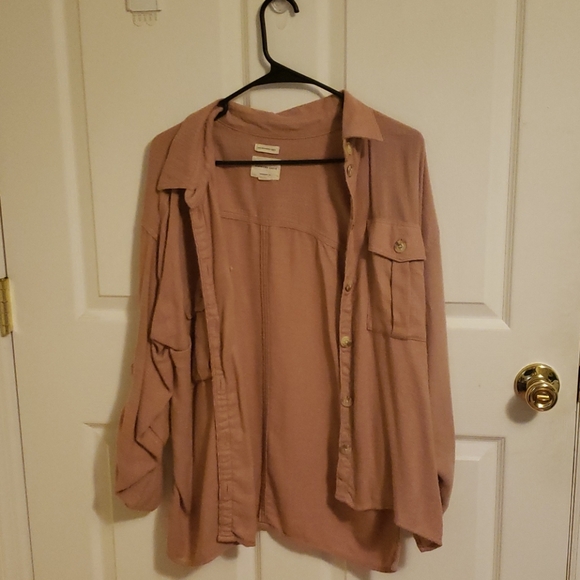 American Eagle Outfitters Tops - AE Soft Button Up/Flannel!!